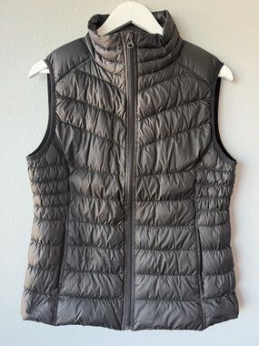 Be Boundless black down filled full zip puffer vest Women’s sz L